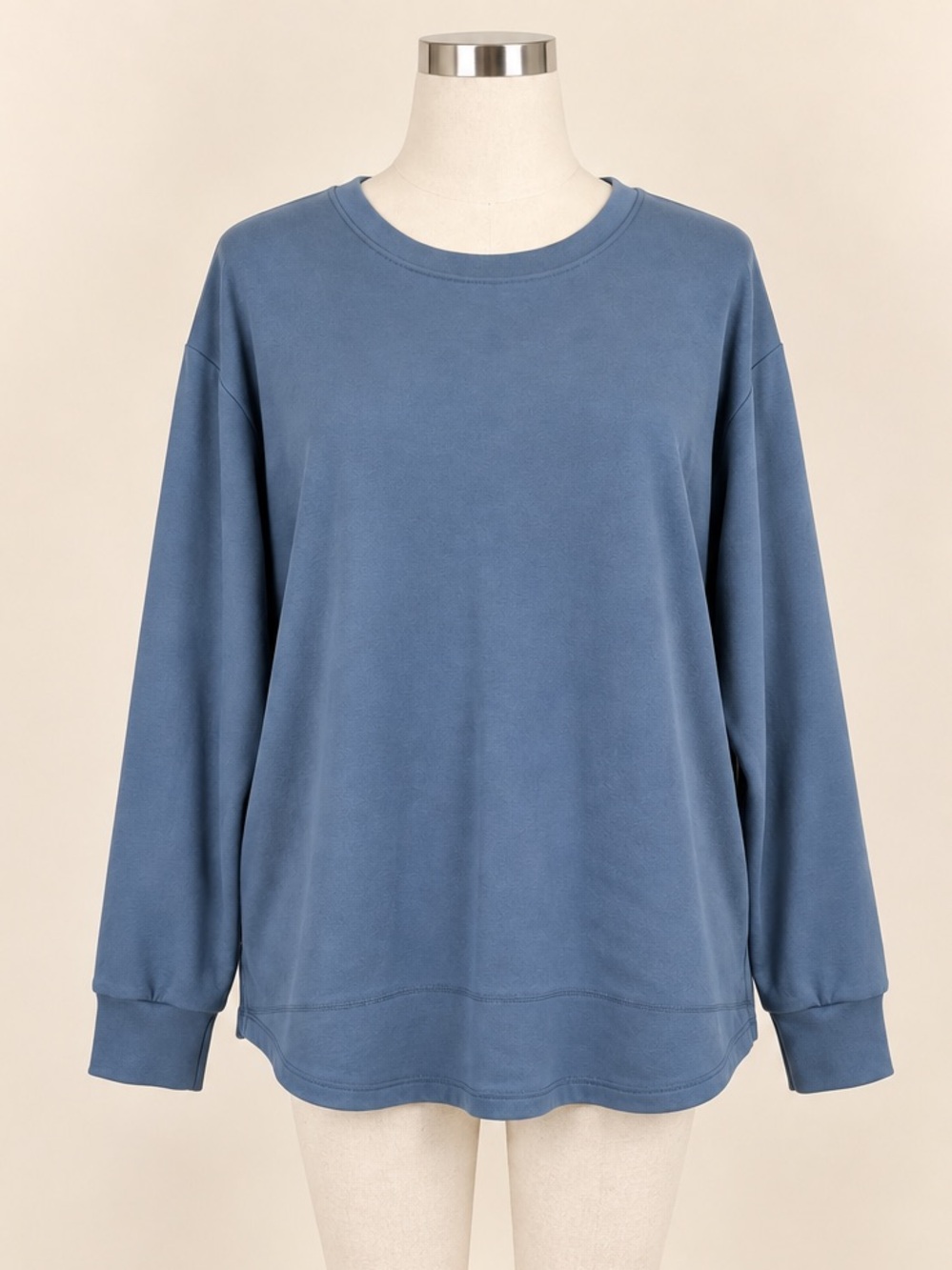 Fantaslook Women’s XL Blue Crewneck Long Sleeve Curved Hem Tunic Sweatshirt